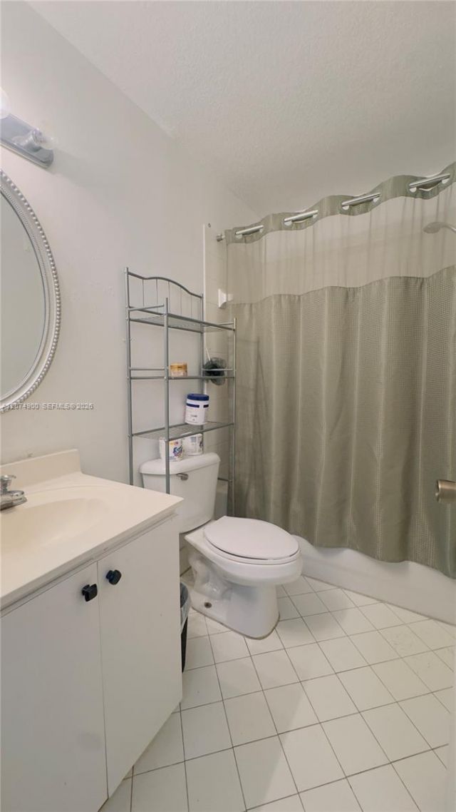 990 NE 33rd Ter, Unit 202, Homestead, FL 33033 Photo