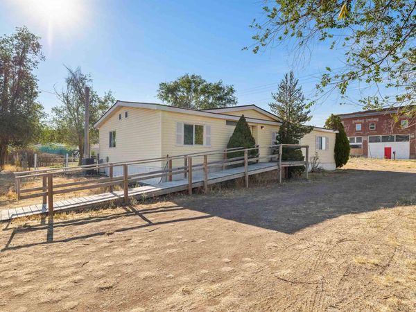 2451 Central Ave., Hollister, ID 83301