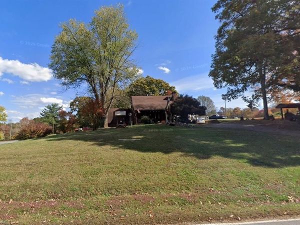 6885 Doral Drive , Tobaccoville, NC 27050