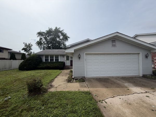 18326 Bock Road , Lansing, IL 60438