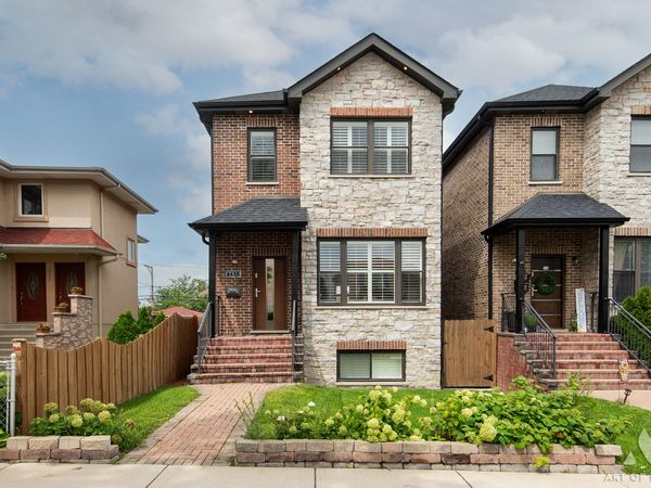 6438 W Dakin Street, Chicago, IL 60634