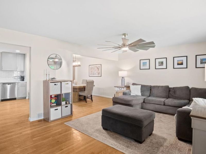 3588 Janlin Court, Cincinnati, OH 45211 Photo 5