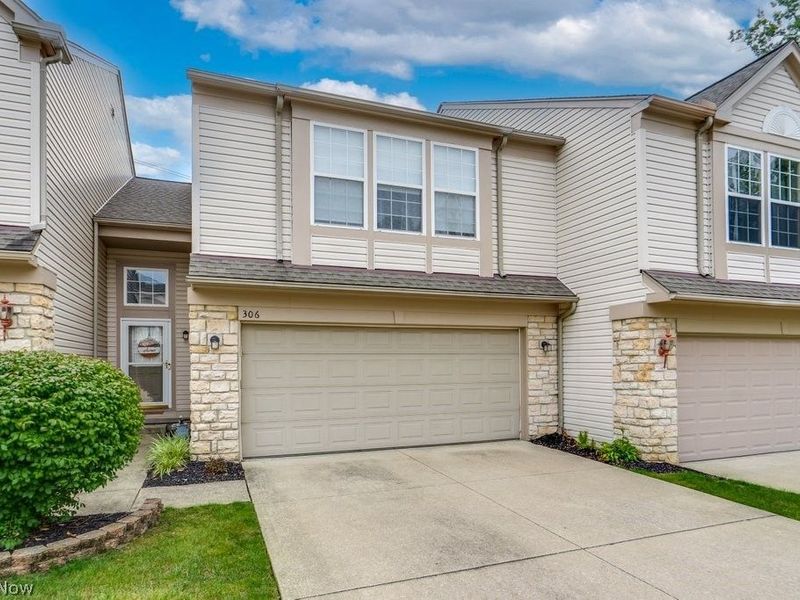 306 Bucknell Court, Broadview Heights, OH 44147 Photo 1