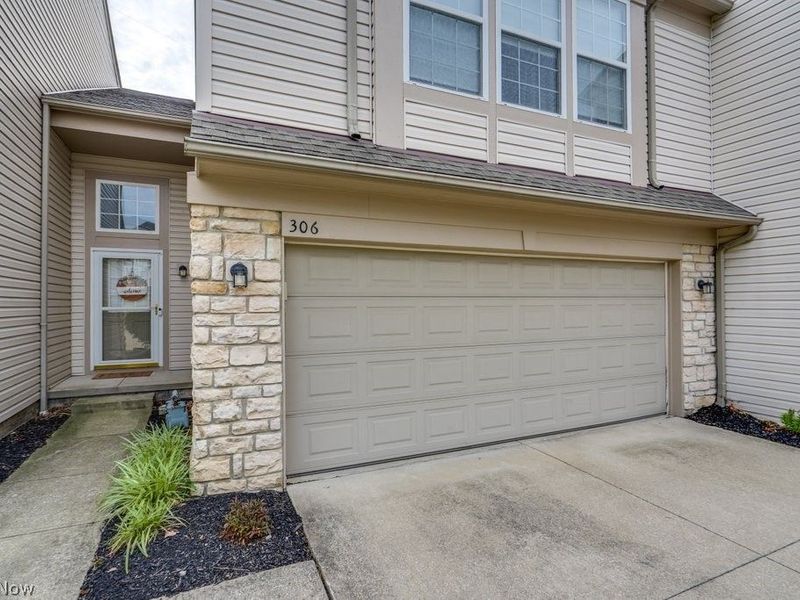 306 Bucknell Court, Broadview Heights, OH 44147 Photo 3