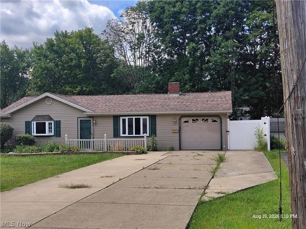 2822 Redgate Lane , Austintown, OH 44515