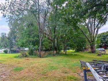 Johnson Street SE, Massillon, OH 44646
