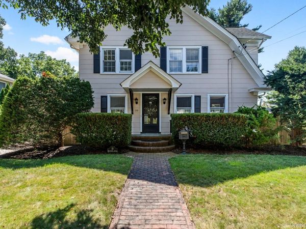 22 Ketewamoke Avenue , Babylon, NY 11702