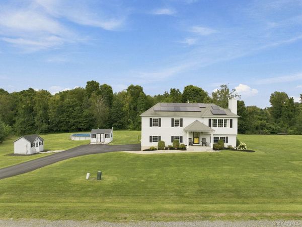16 Rosio Lane , Modena, NY 12548