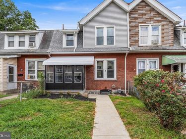 9 MAPLE STREET, MARCUS HOOK, PA 19061