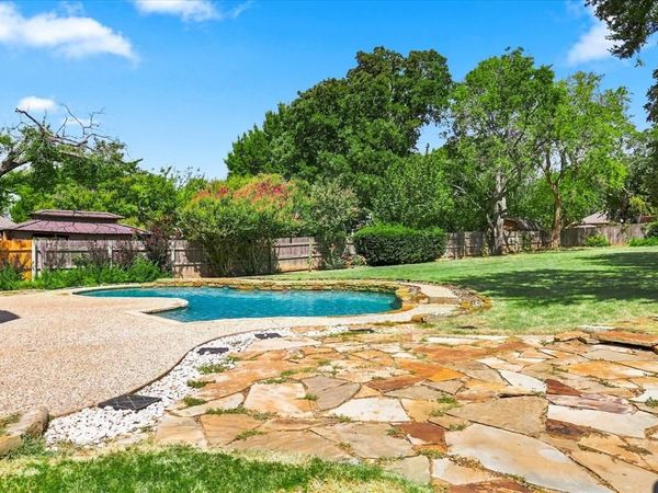 2312 Misty Trail Lane, Flower Mound, TX 75028