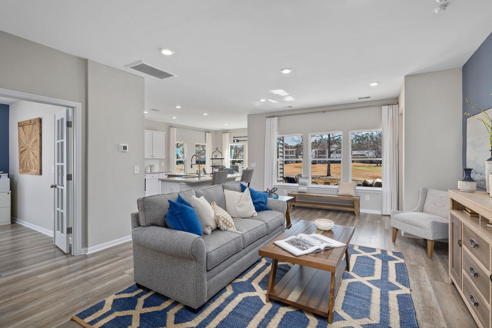 1109 Seachase Way Photo 4