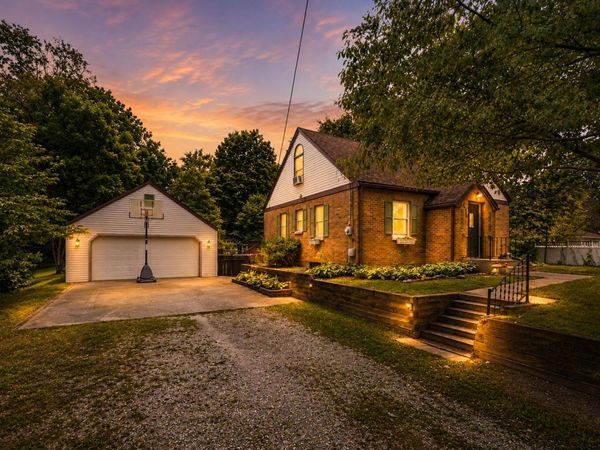 3908 Clarnin Street, Kalamazoo, MI 49004