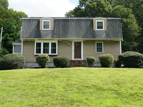 492 Kingman Street, Taunton, MA 02718