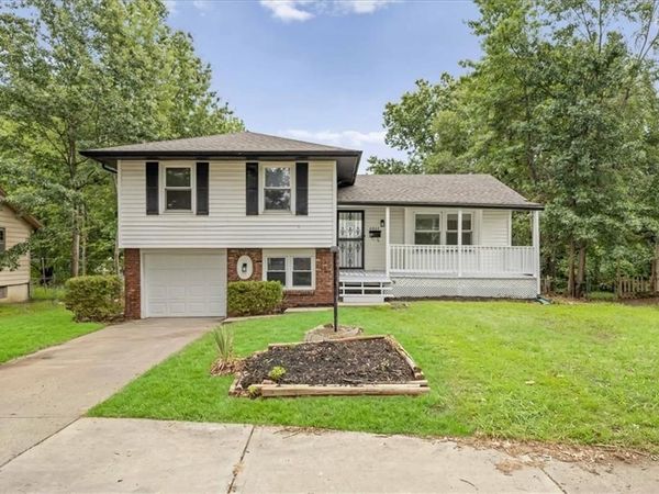 8907 Blue Ridge Boulevard, Kansas City, MO 64138
