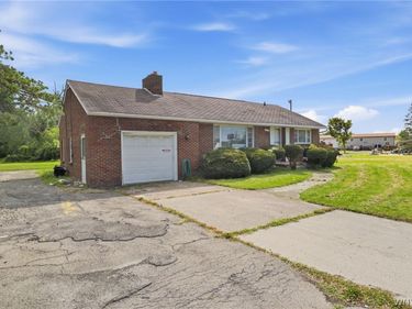 2790 Niagara Falls Boulevard, North Tonawanda, NY 14120
