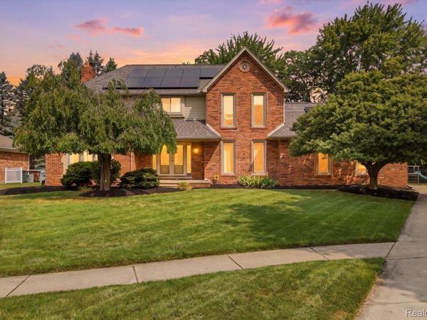 47608 Cheryl Court, Shelby Township, Mi 48315