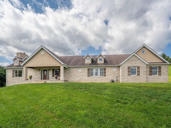 81 Homestead Lane, Bruceton Mills, WV 26525