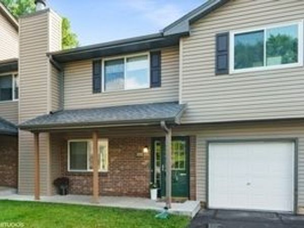 450 Valley Drive , Unit 101, Naperville, IL 60563