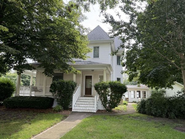 290 N Main Street , Herscher, IL 60941