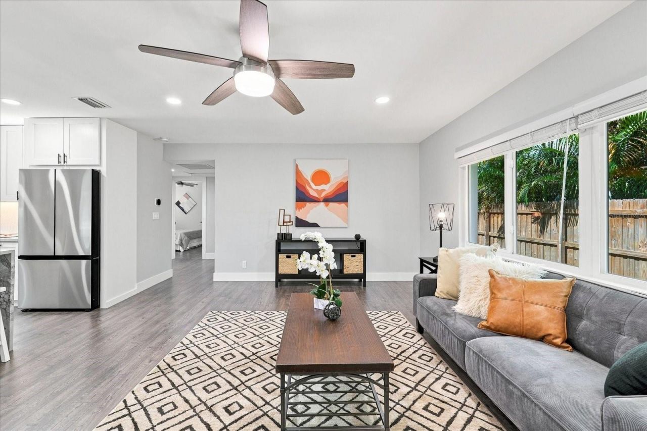 135 24th Avenue Se, Saint Petersburg, FL 33705 Photo