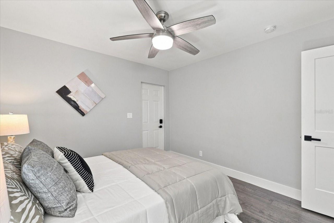 135 24th Avenue Se, Saint Petersburg, FL 33705 Photo