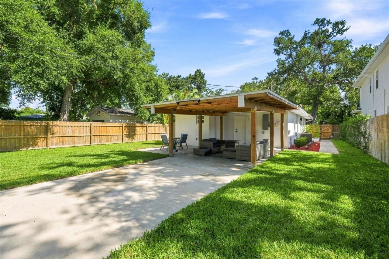 135 24th Avenue Se, Saint Petersburg, FL 33705 Photo
