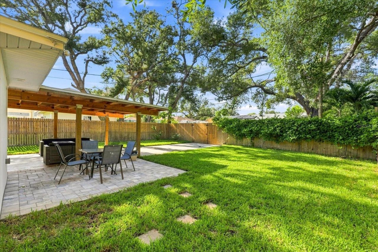 135 24th Avenue Se, Saint Petersburg, FL 33705 Photo