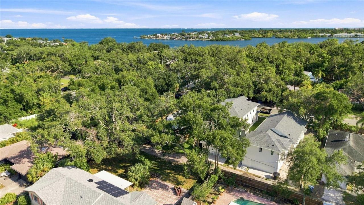 135 24th Avenue Se, Saint Petersburg, FL 33705 Photo