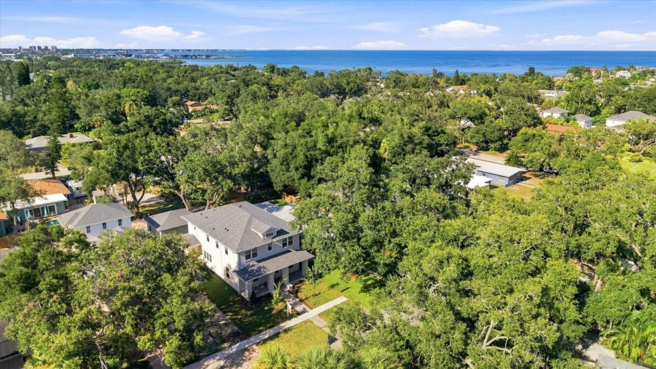 135 24th Avenue Se, Saint Petersburg, FL 33705 Photo
