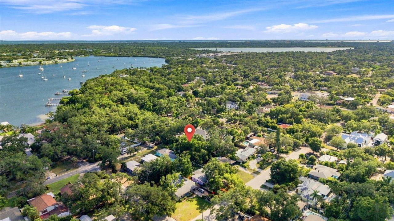 135 24th Avenue Se, Saint Petersburg, FL 33705 Photo
