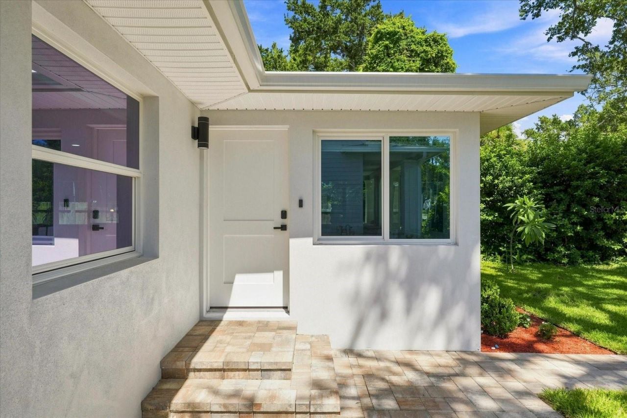 135 24th Avenue Se, Saint Petersburg, FL 33705 Photo