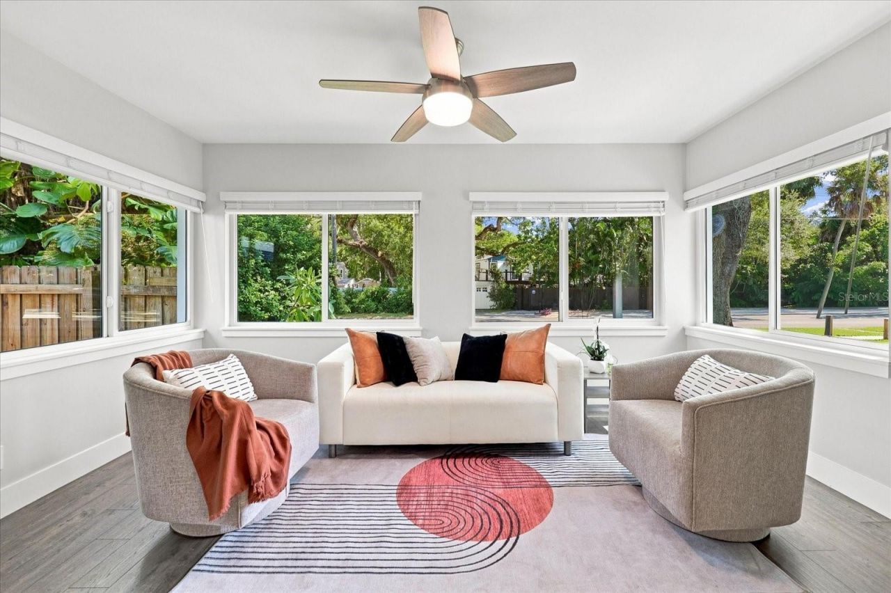 135 24th Avenue Se, Saint Petersburg, FL 33705 Photo