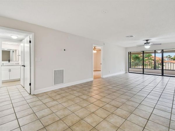 4800 BRITTANY DRIVE S, Unit 102, ST PETERSBURG, FL 33715