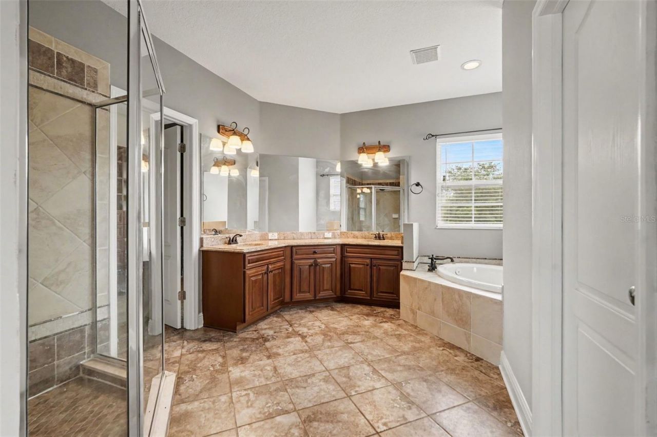 2605 Red Fern Drive, Dover, FL 33527 Photo