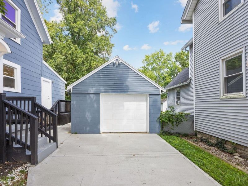 6832 Kenton Avenue, Silverton, OH 45236 Photo 4