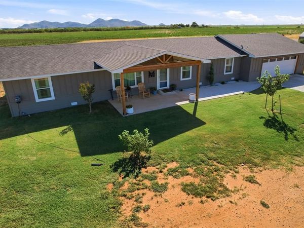 21105 E County Road 162, Headrick, OK 73549