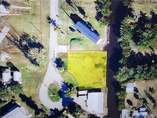 110 Cardinal CT, EVERGLADES CITY, FL 34141