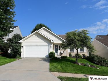 16332 Erskine Street, Omaha, NE 68116