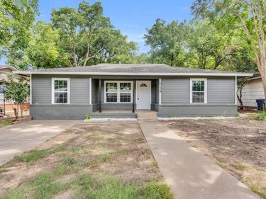 6124 Sundown Drive, Fort Worth, TX 76114