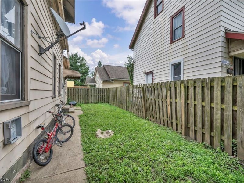 2259 W 67th Street, Cleveland, OH 44102 Photo 5