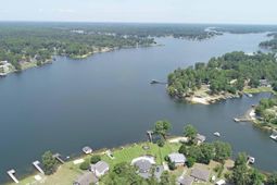 1073 Summerford Lane photo 4