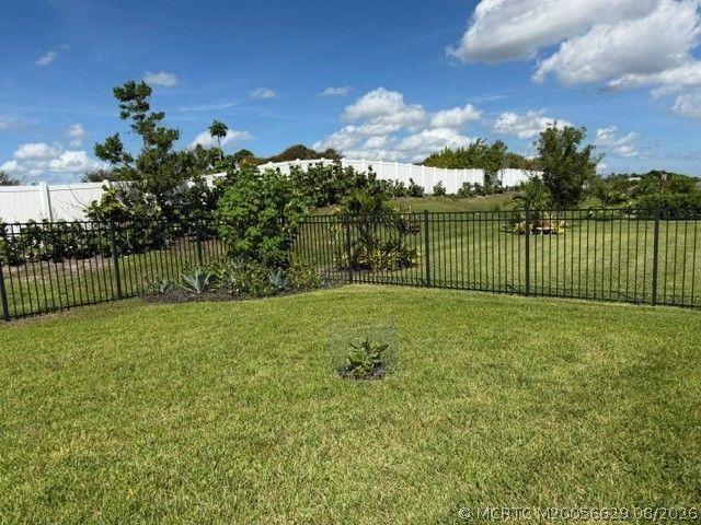 2890 NE Breezeway Circle, Jensen Beach, FL 34957 Photo