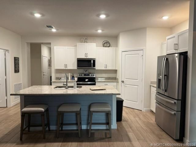 2890 NE Breezeway Circle , Jensen Beach, FL 34957 Photo