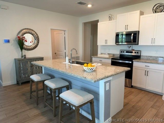 2890 NE Breezeway Circle, Jensen Beach, FL 34957 Photo