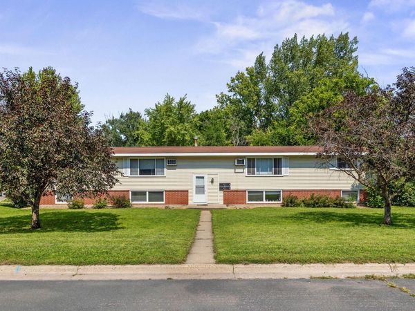 255 6th Avenue NE, Hutchinson, MN 55350