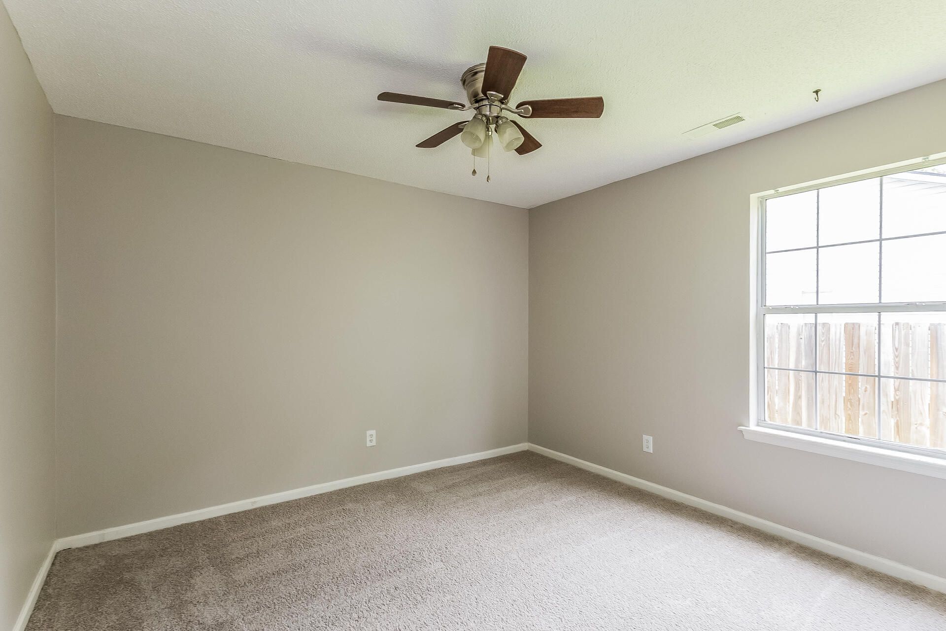 1305 Aubry Drive Photo 14