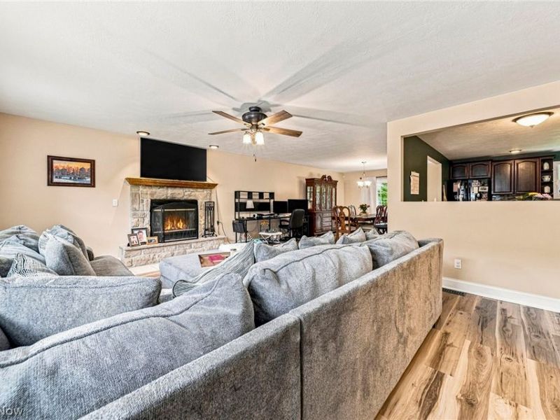 2043 N Park Lane, Roaming Shores, OH 44084 Photo 17