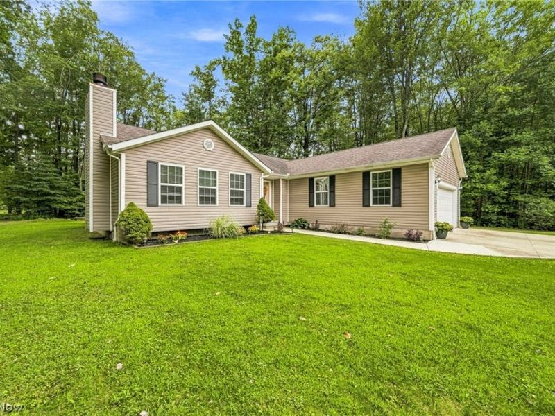 2043 N Park Lane, Roaming Shores, OH 44084 Photo 7