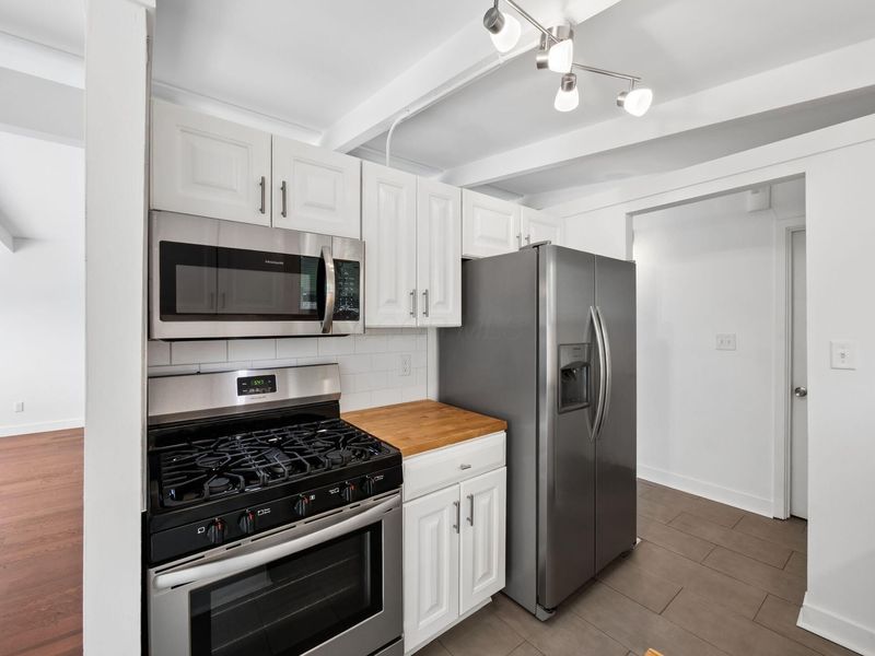 2450 Bristol Road , Columbus, OH 43221 Photo 13