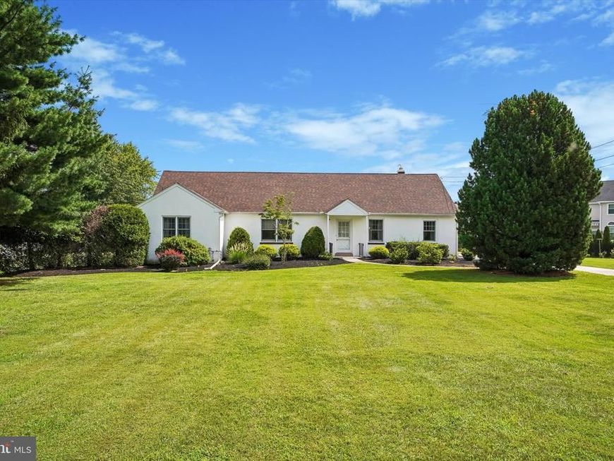 121 Eagle Road , Newtown, PA 18940 Main Photo